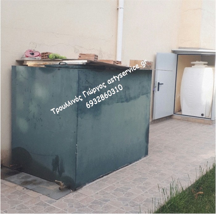 Μεταλλική δεξαμενή